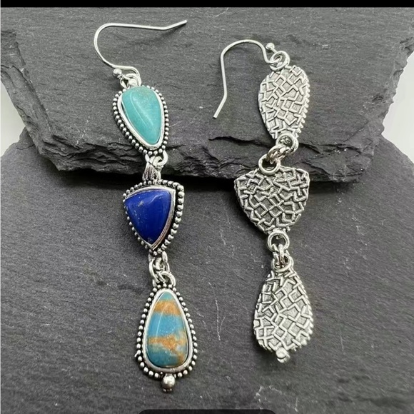 NWT Handmade Vintage Lapis & Turquoise Gemstone Dangle earrings - Picture 2 of 3